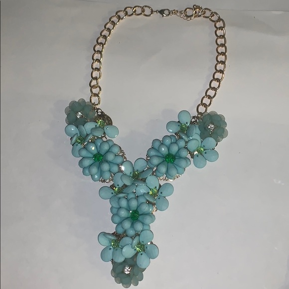 Statement Necklace - Picture 4 of 5